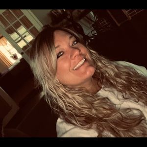 Meet your Posher, Holly